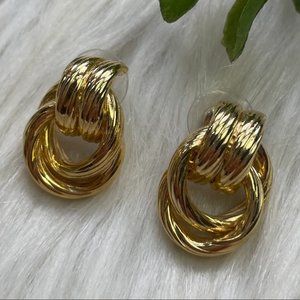 Vintage hoop rope gold tone earrings